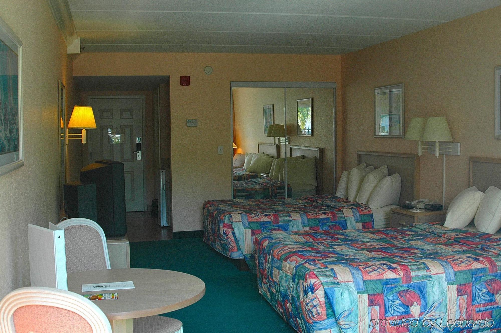 Capt Hirams Resort Sebastian Habitación foto